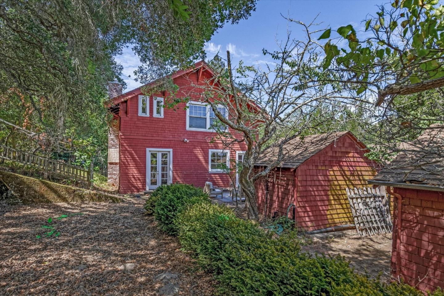 15895 Ravine RD