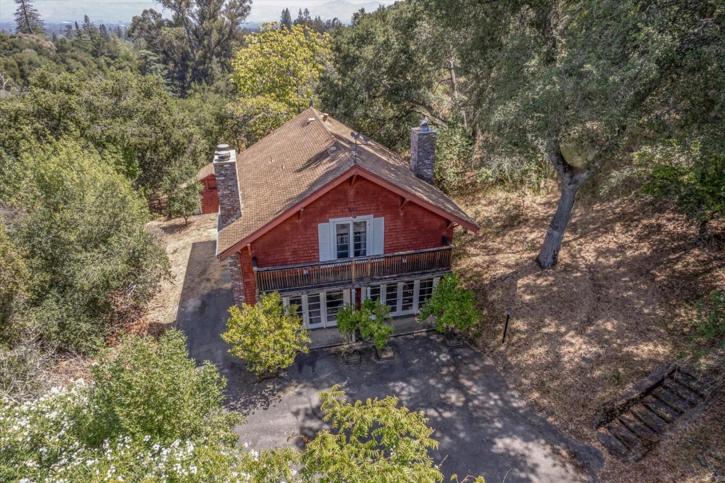 15895 Ravine RD