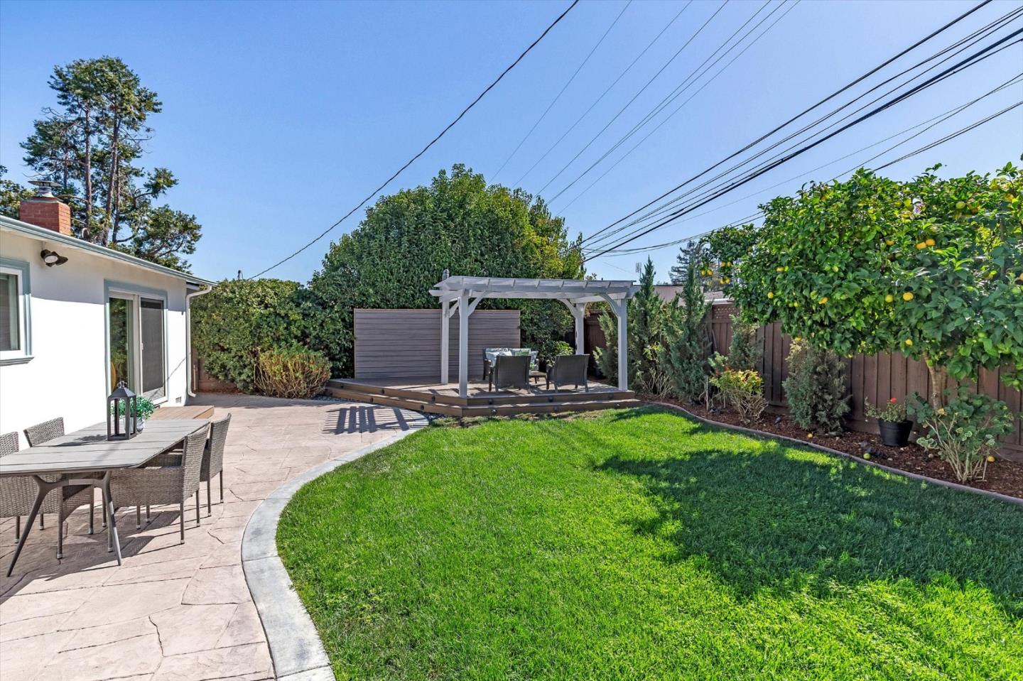 1162 Denver DR