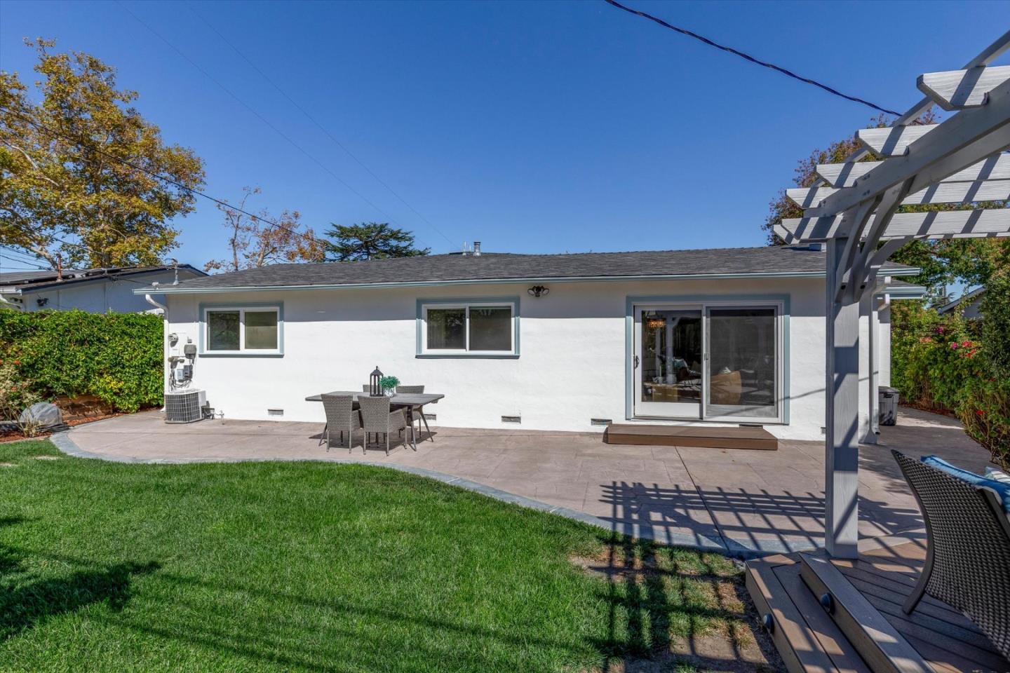 1162 Denver DR
