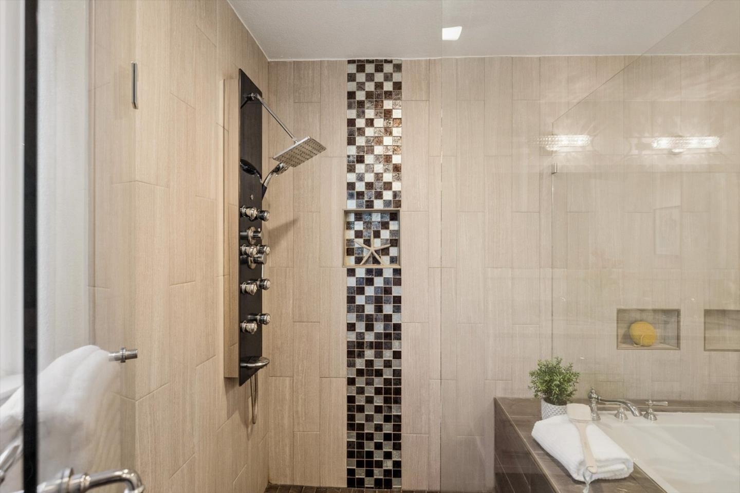 1162 Denver DR