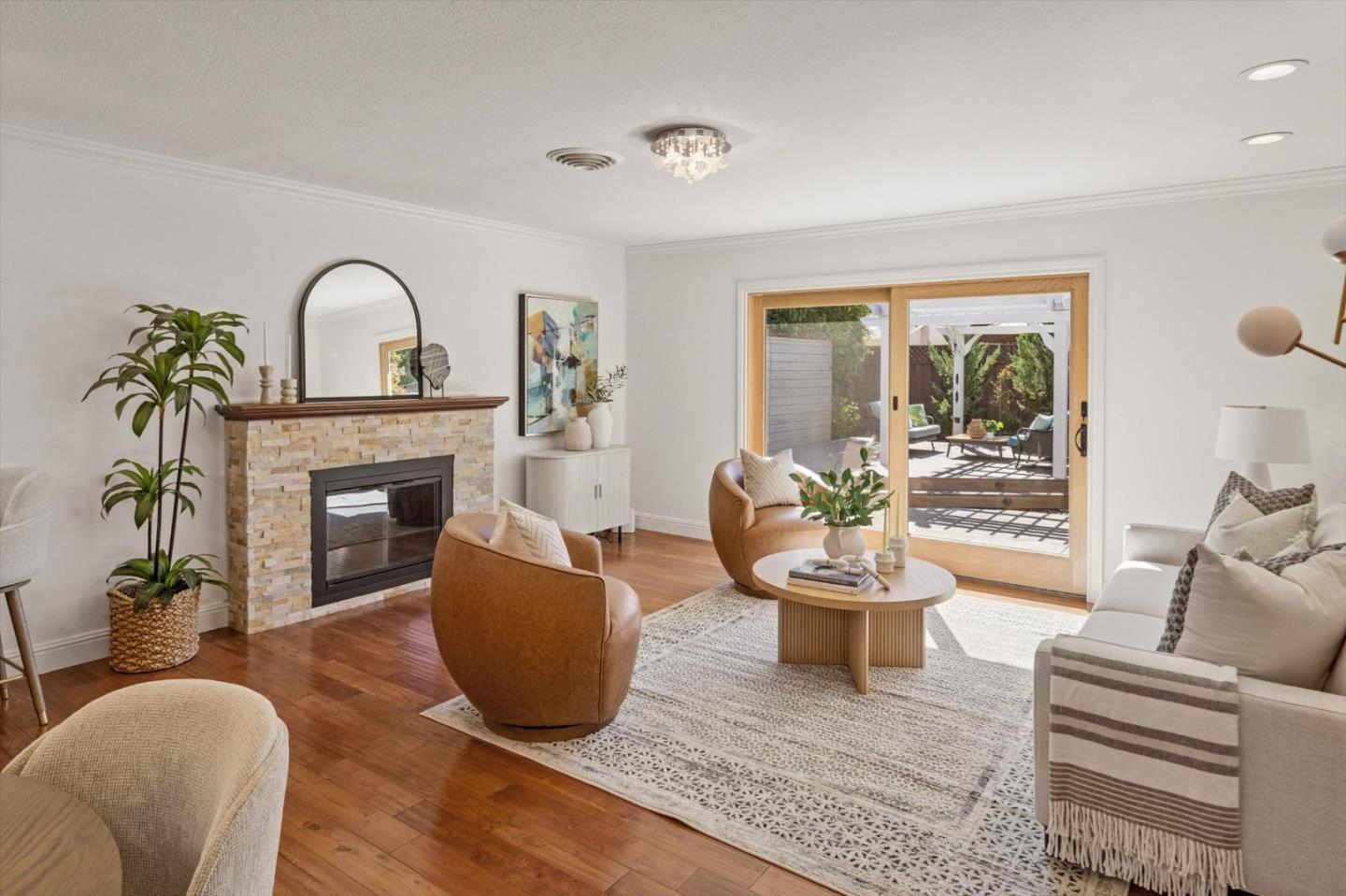 1162 Denver DR