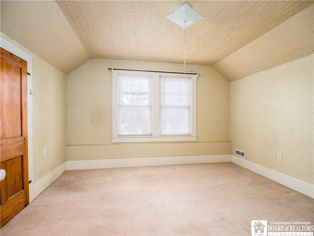 82 Ivory Street
