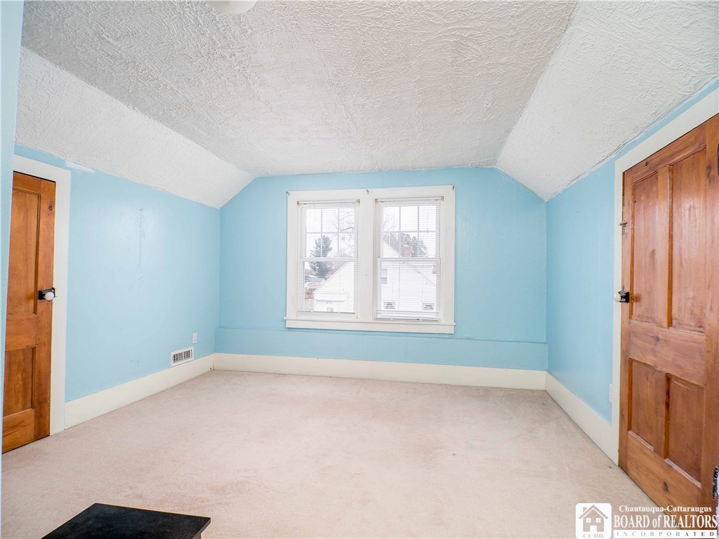 82 Ivory Street