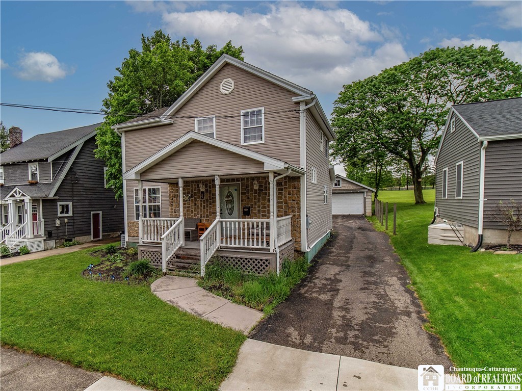 33 Gwendolin Avenue