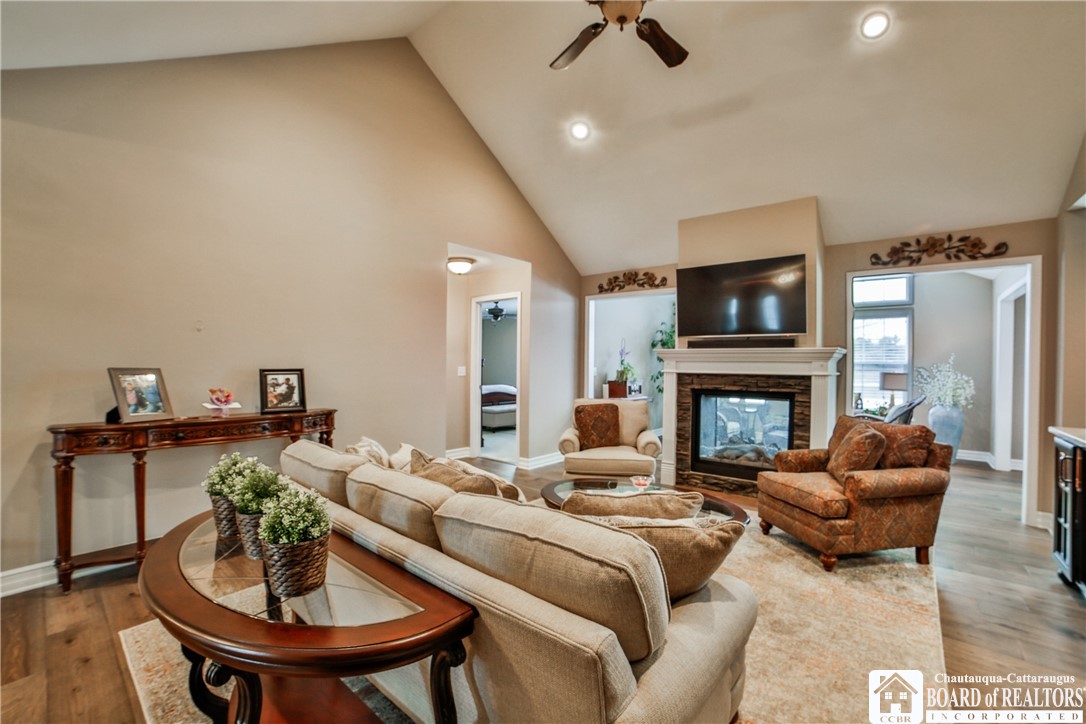 102 Country Club Court