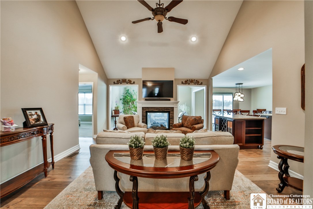 102 Country Club Court