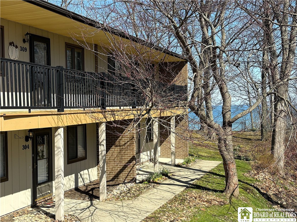 310 Edgewater Drive