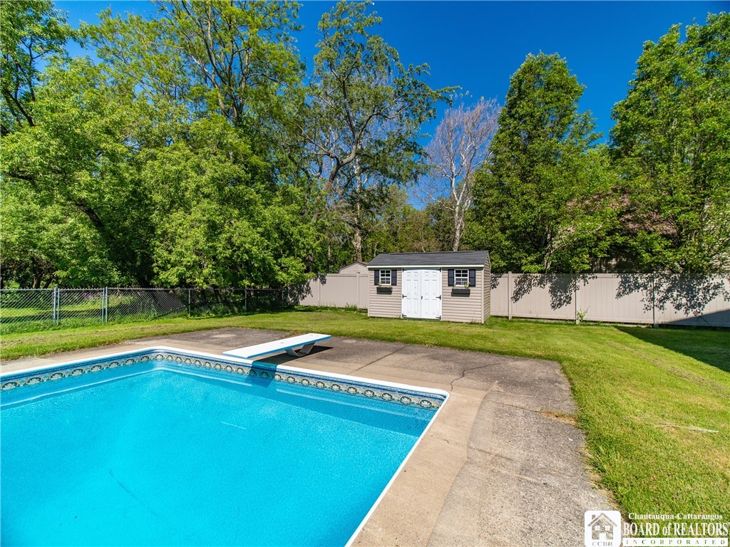 32 University Park