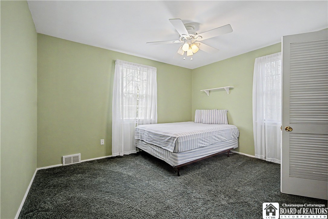 32 University Park