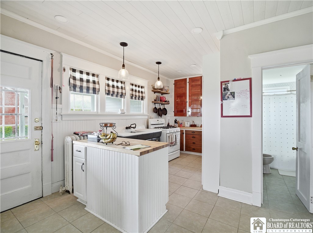3818 Lakeview Road
