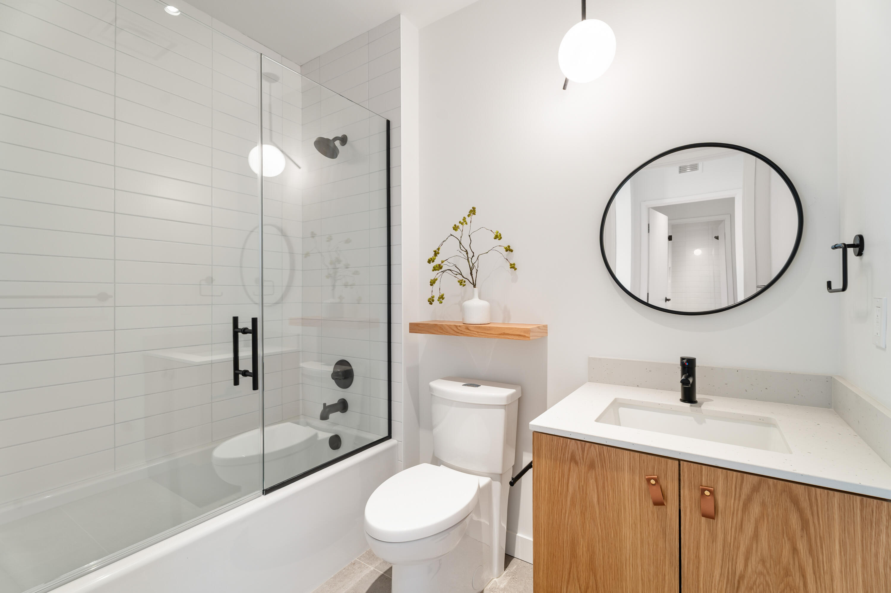 2745 NW Ordway Avenue, 300