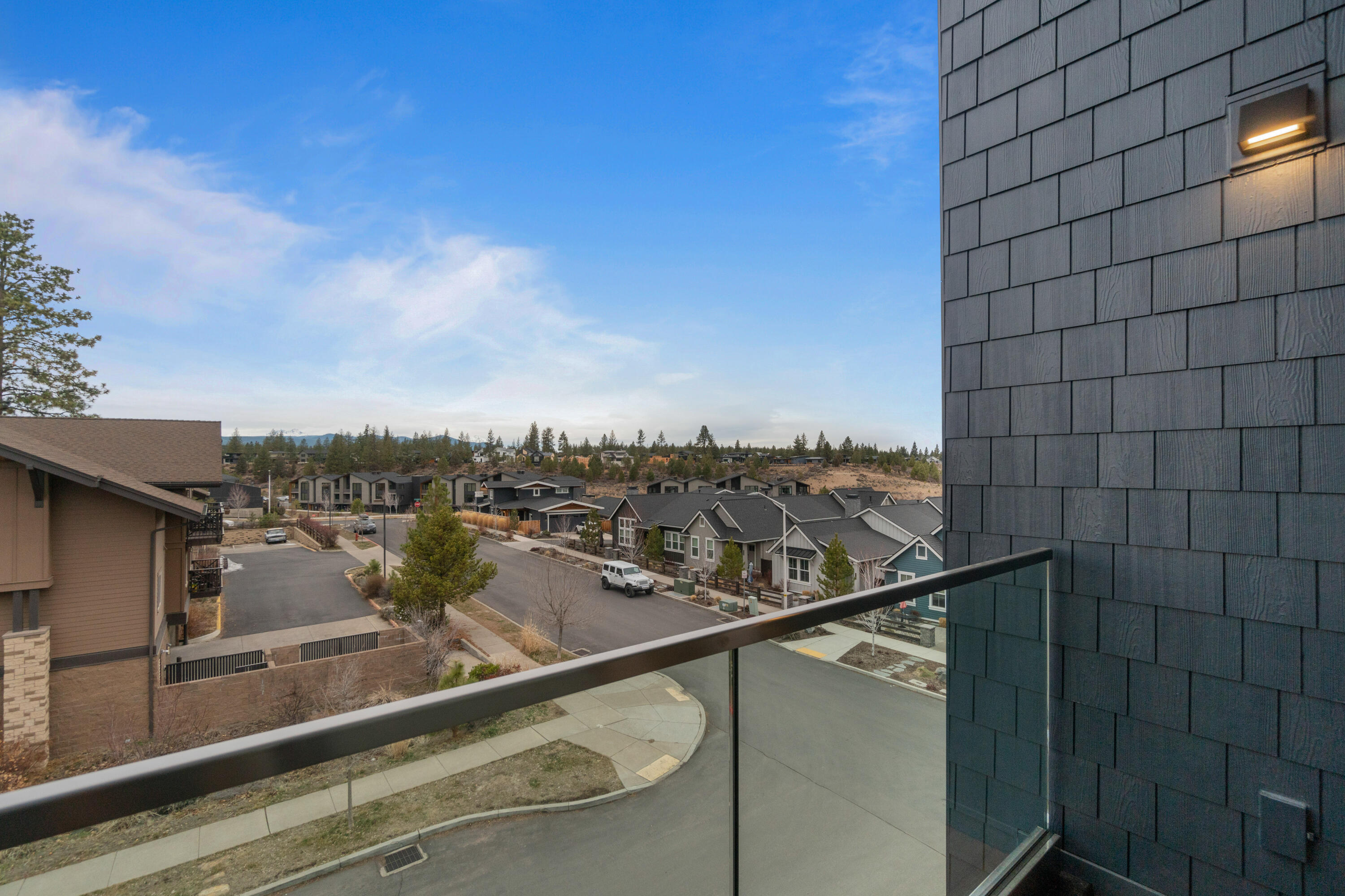 2745 NW Ordway Avenue, 300