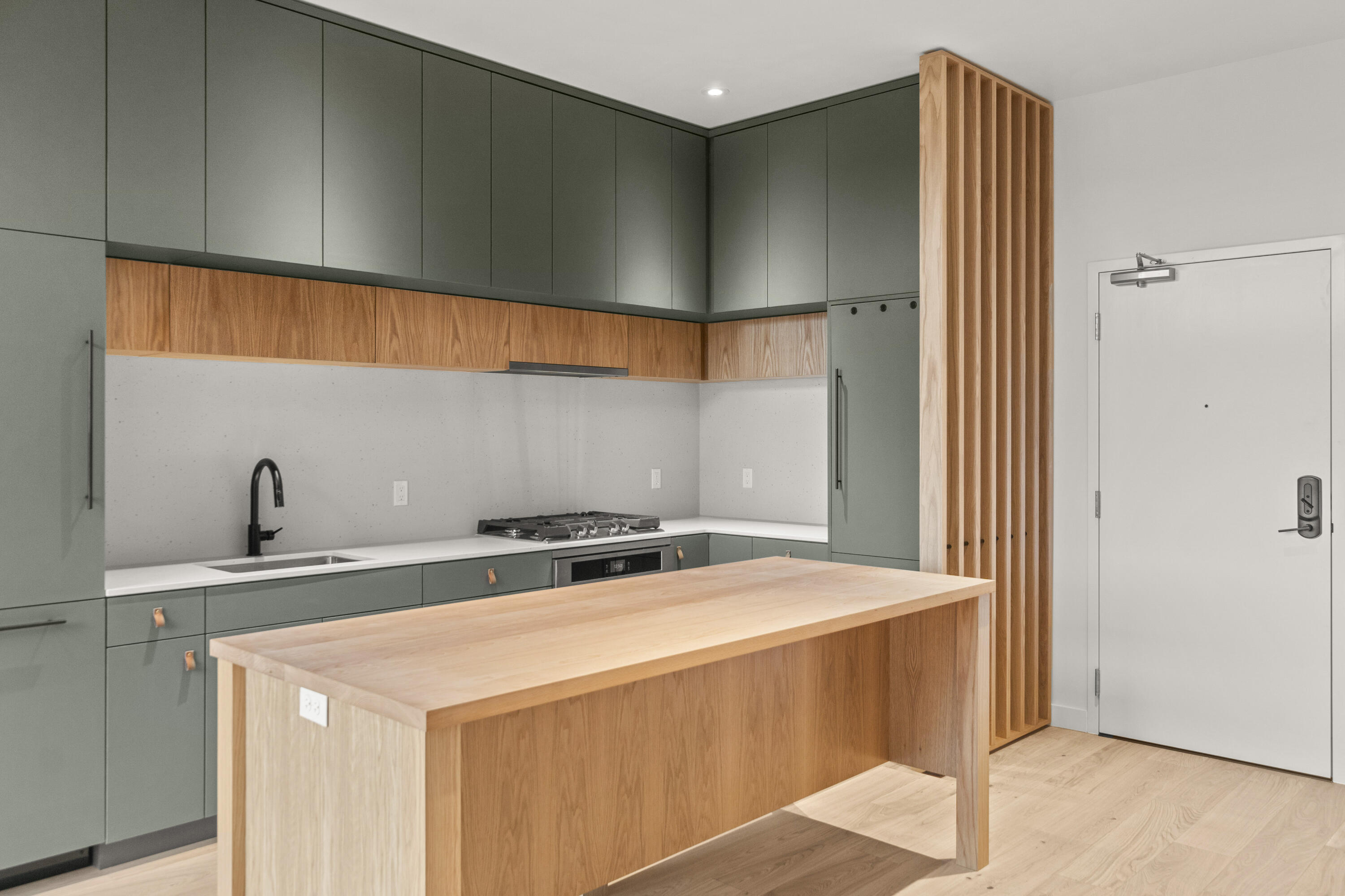 2745 NW Ordway Avenue, 300