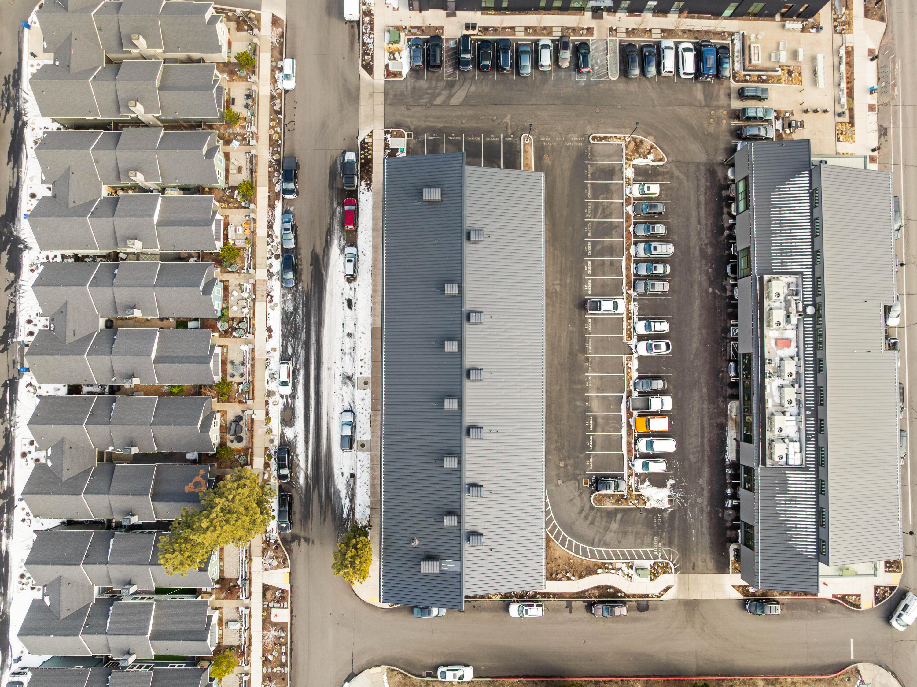 2745 NW Ordway Avenue, 300