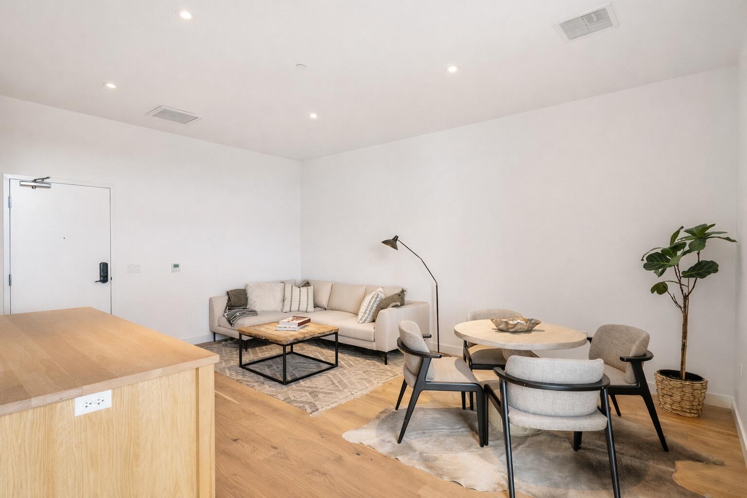 2745 NW Ordway Avenue, 300