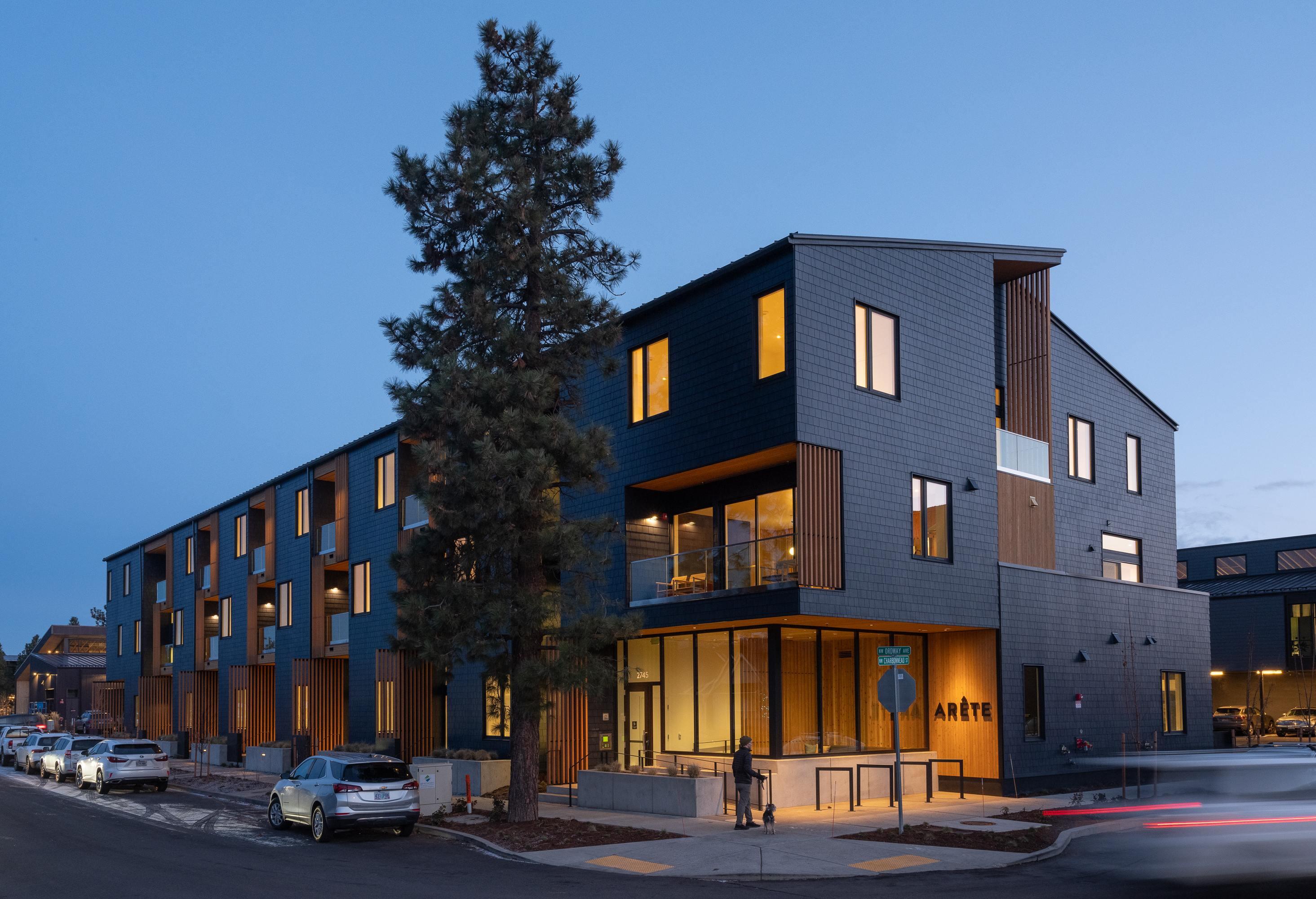 2745 NW Ordway Avenue, 300