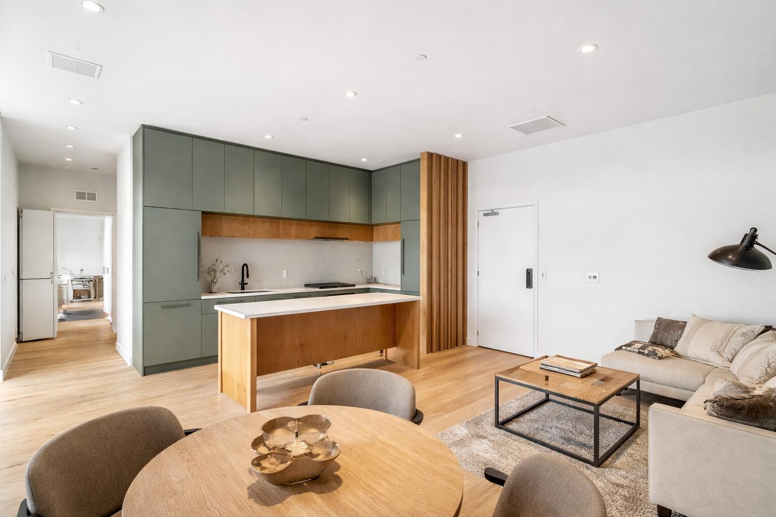 2745 NW Ordway Avenue, 300