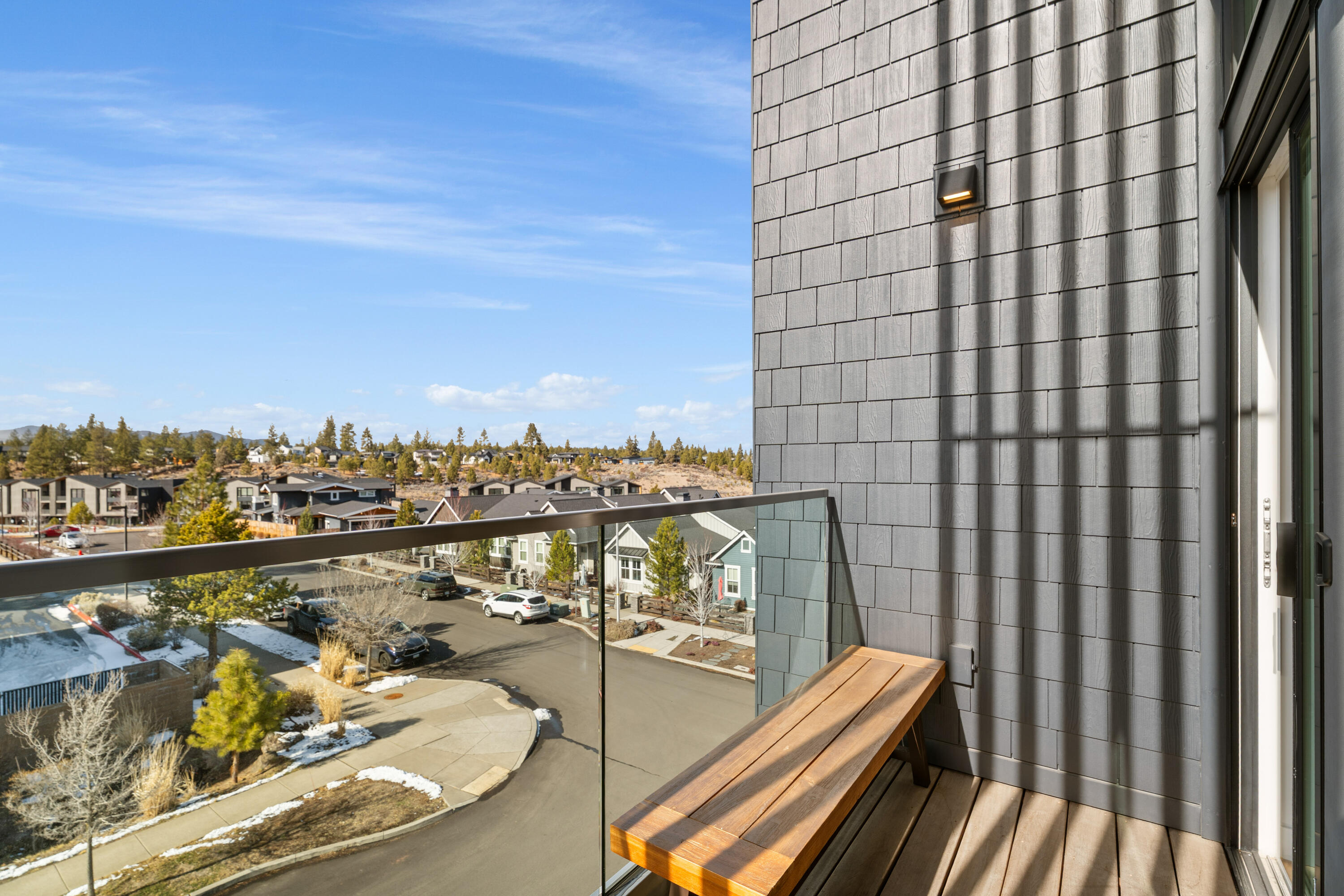 2745 NW Ordway Avenue, 300