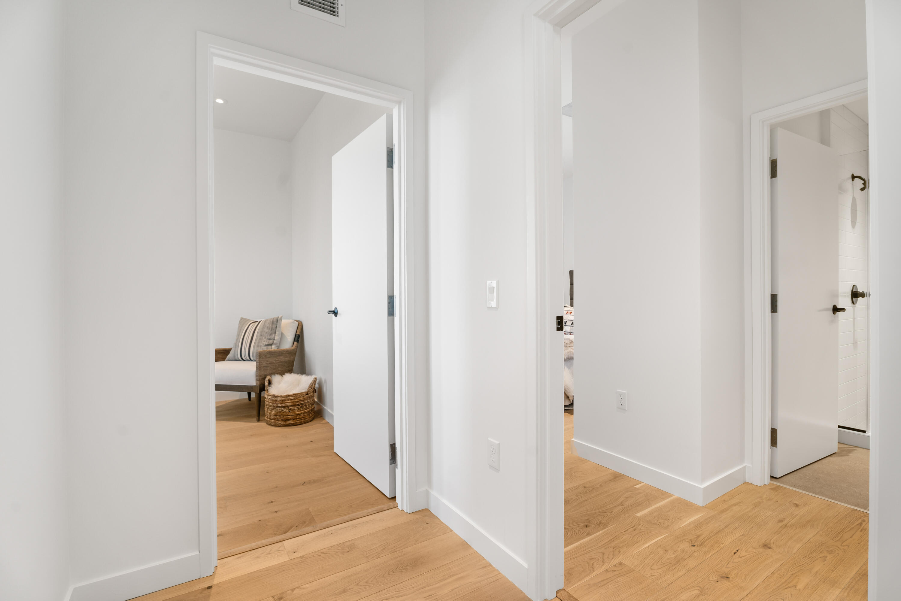 2745 NW Ordway Avenue, 300