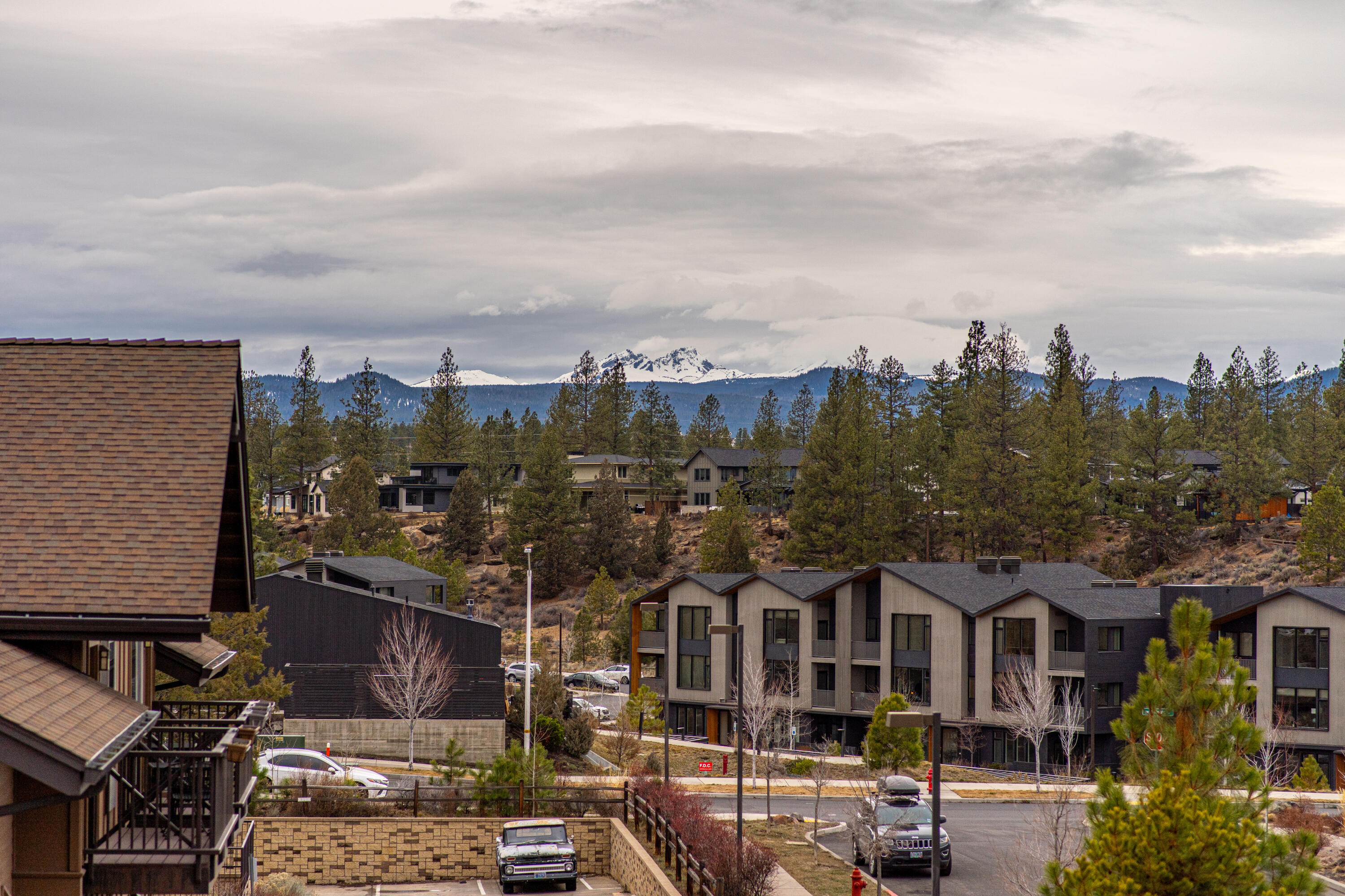 2745 NW Ordway Avenue, 300