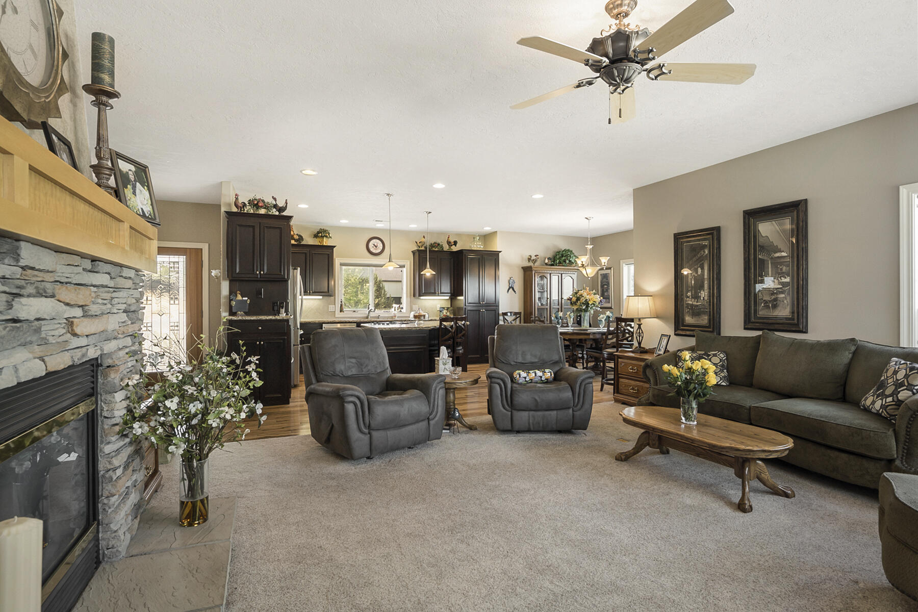 4167 SW Majestic Avenue