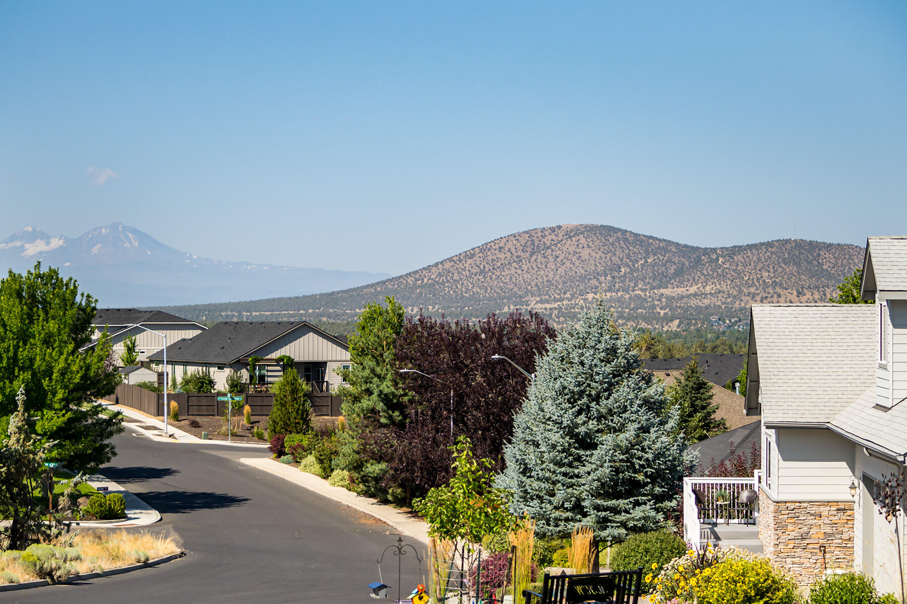 4167 SW Majestic Avenue