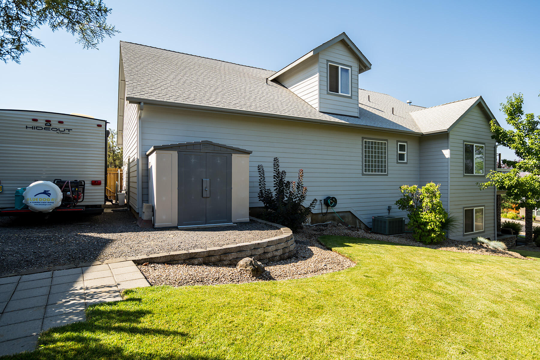 4167 SW Majestic Avenue