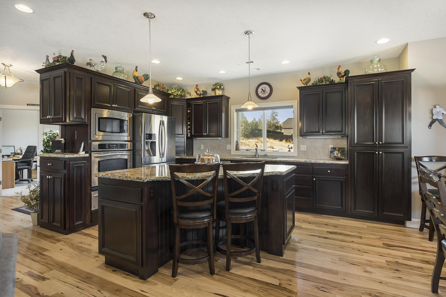 4167 SW Majestic Avenue