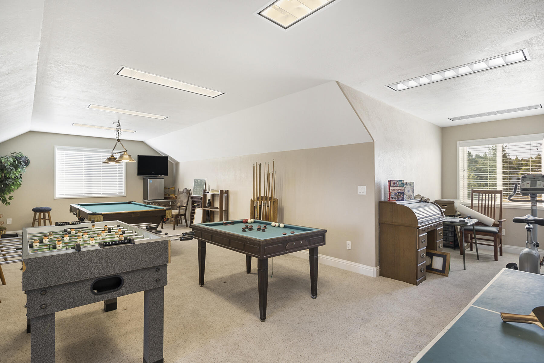 4167 SW Majestic Avenue