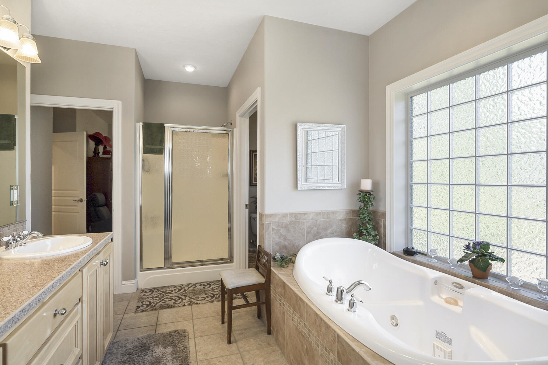 4167 SW Majestic Avenue