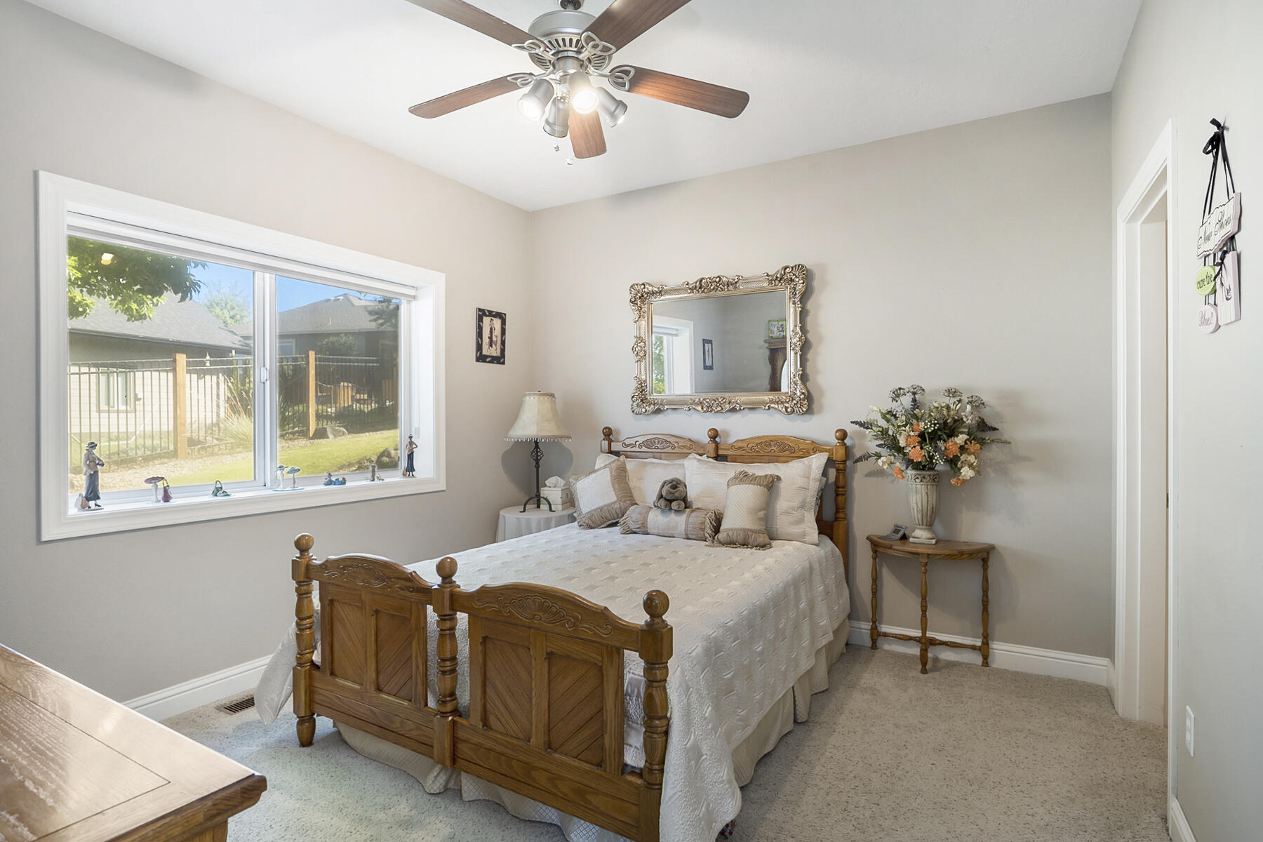 4167 SW Majestic Avenue