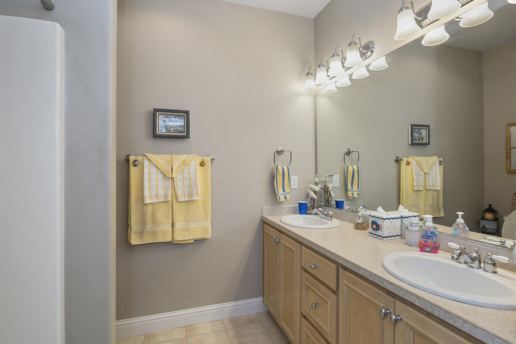 4167 SW Majestic Avenue