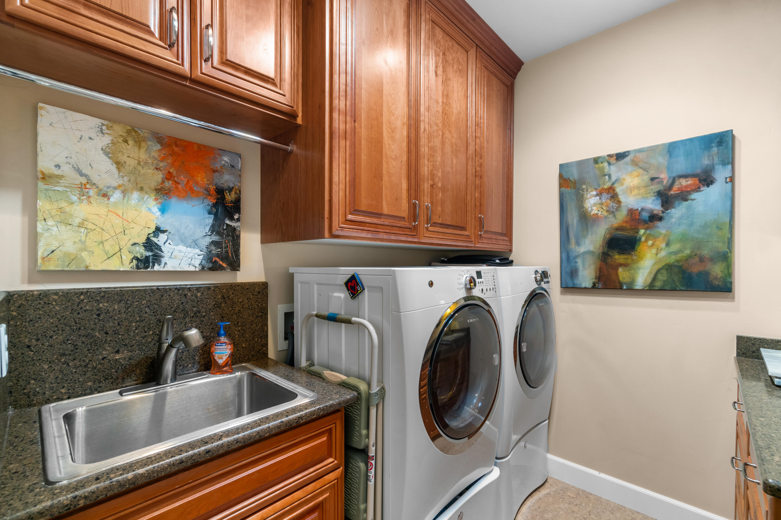 2551 NW Brickyard Street