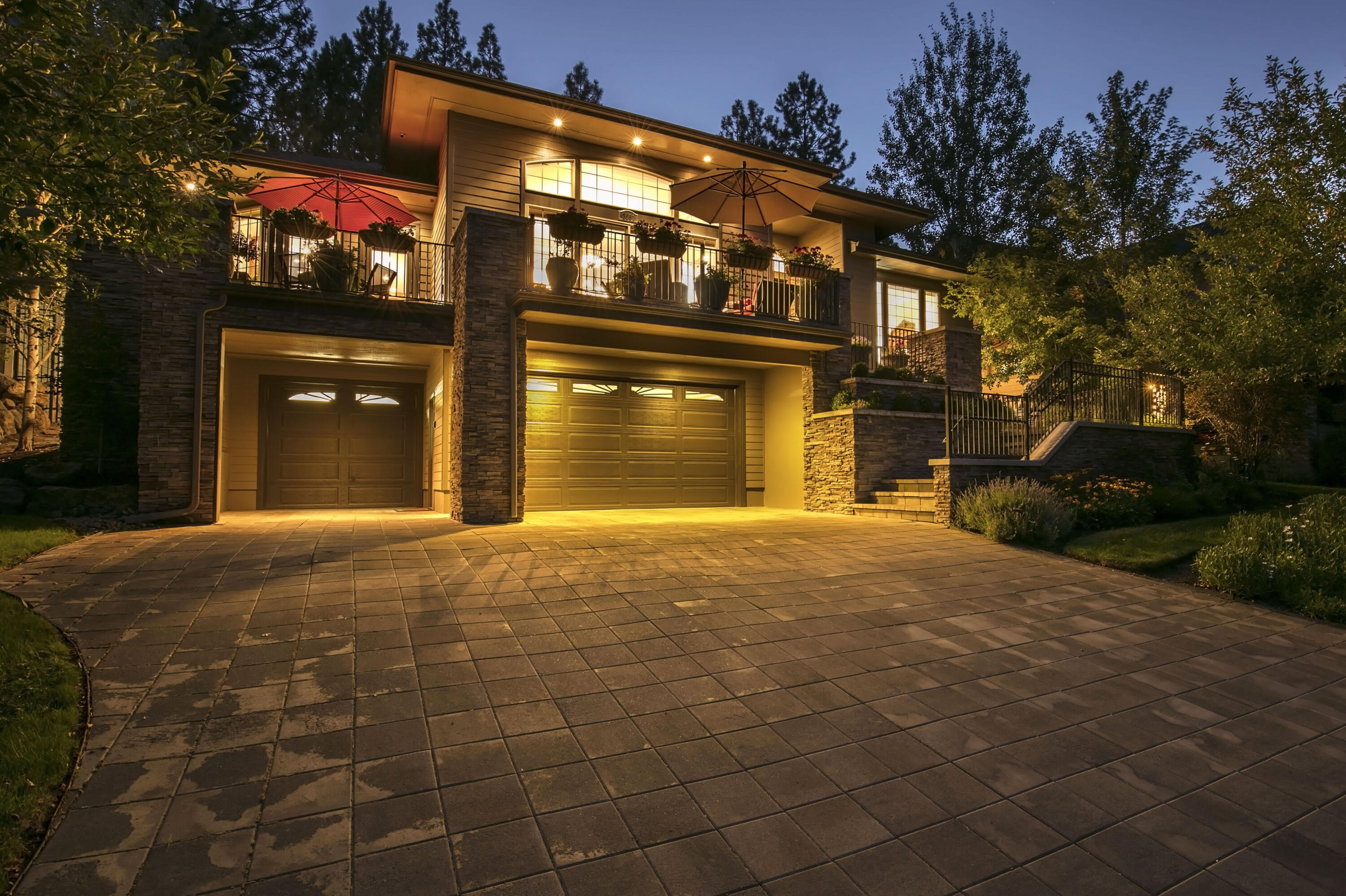 2551 NW Brickyard Street