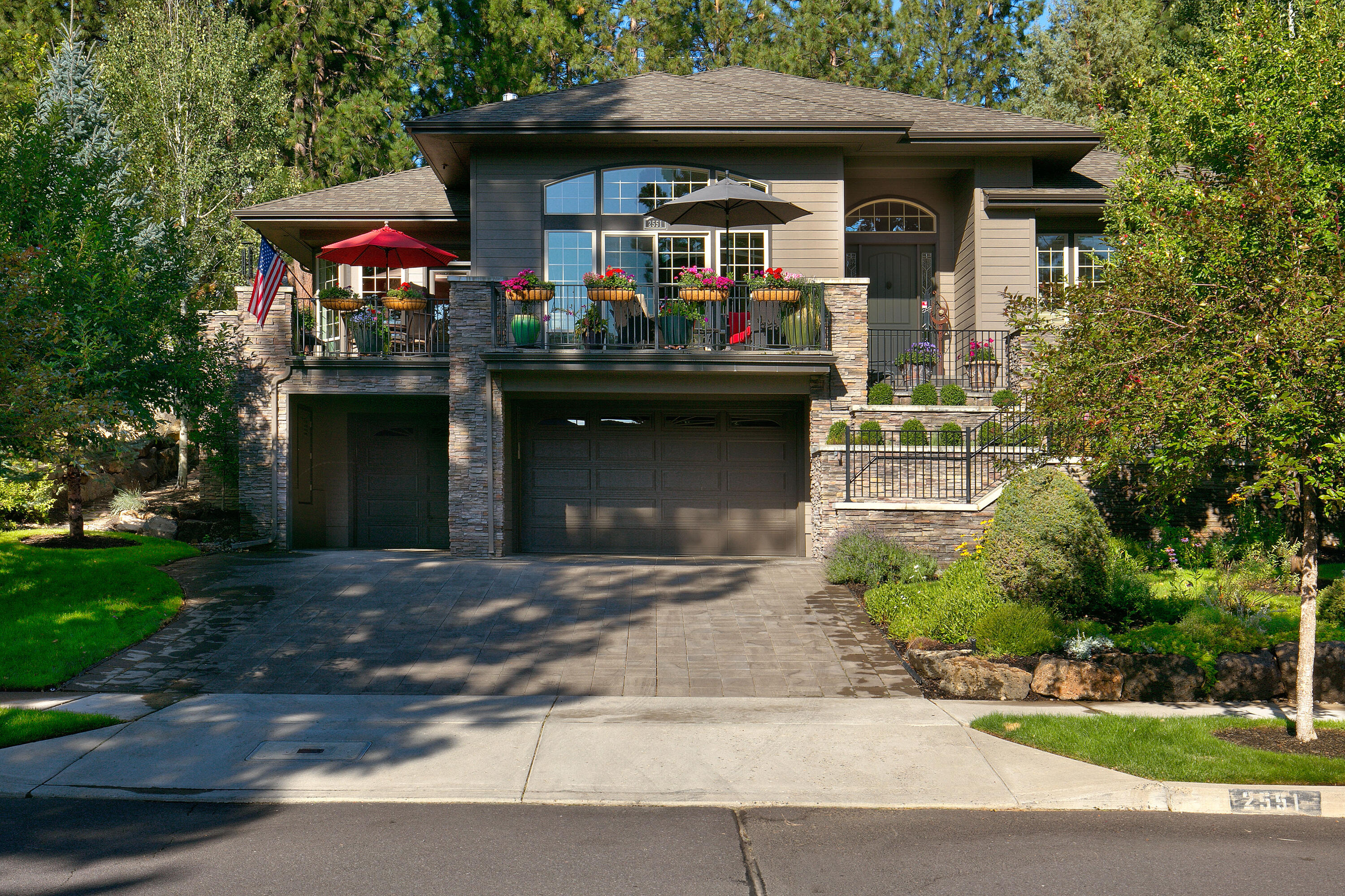 2551 NW Brickyard Street