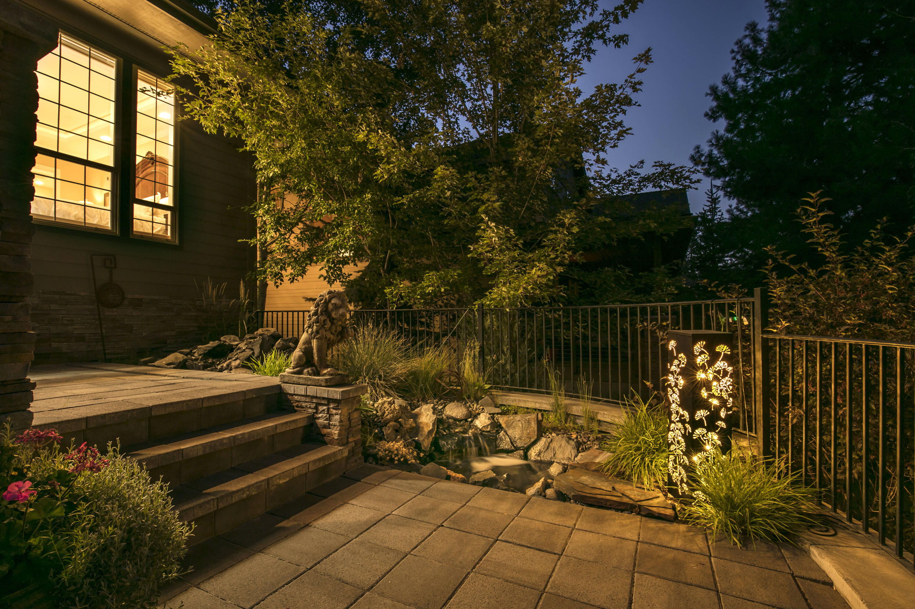 2551 NW Brickyard Street