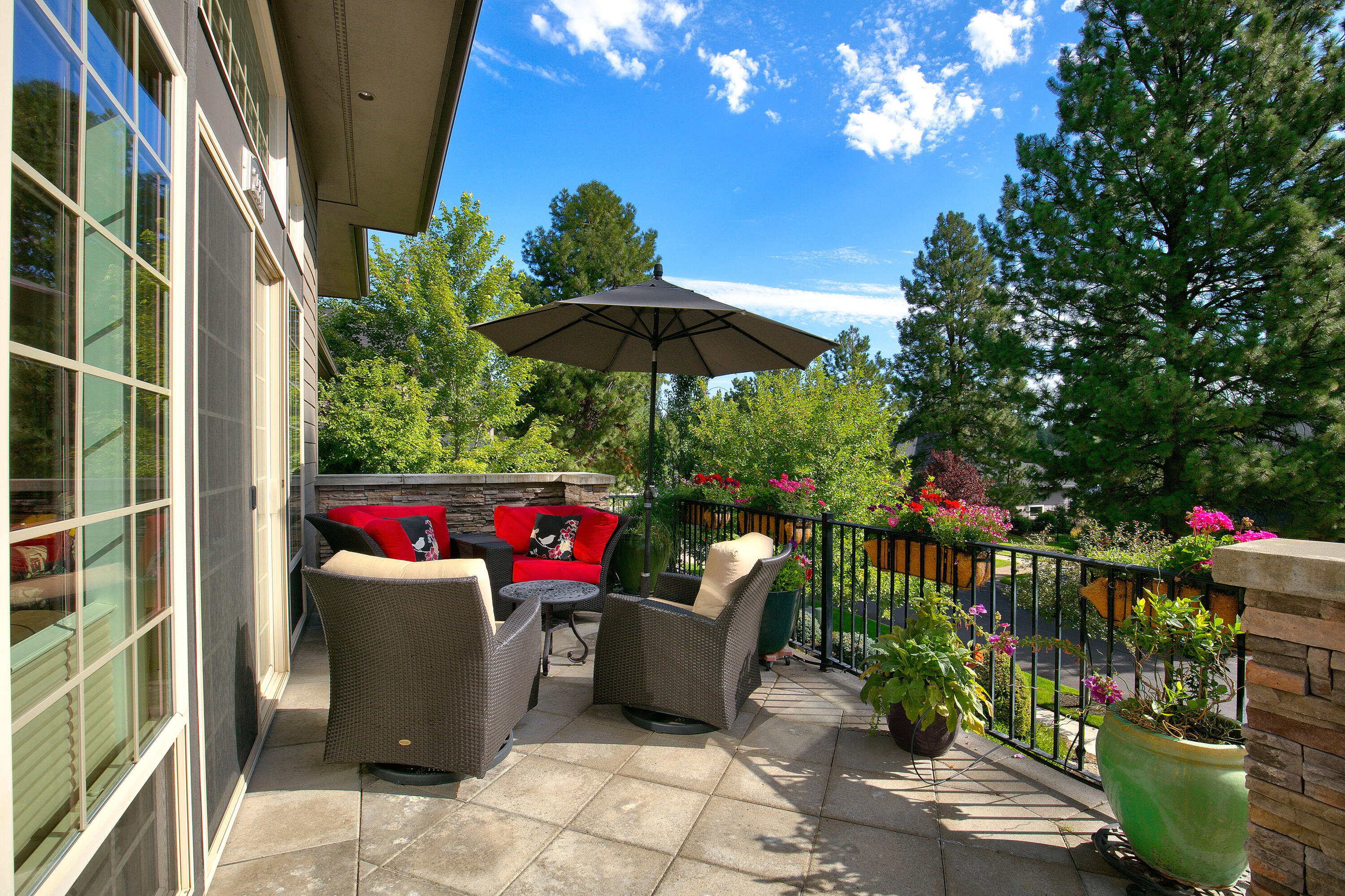 2551 NW Brickyard Street