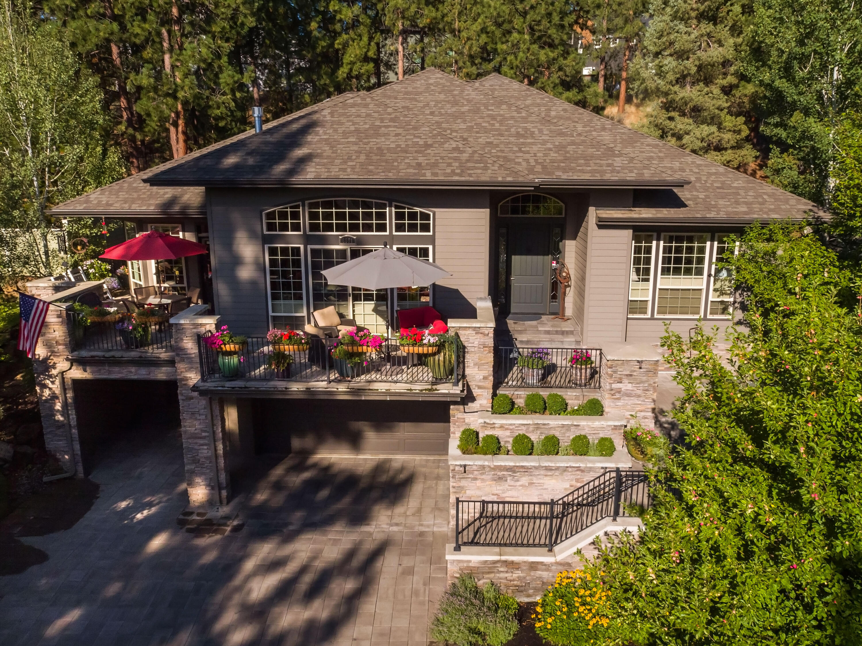 2551 NW Brickyard Street