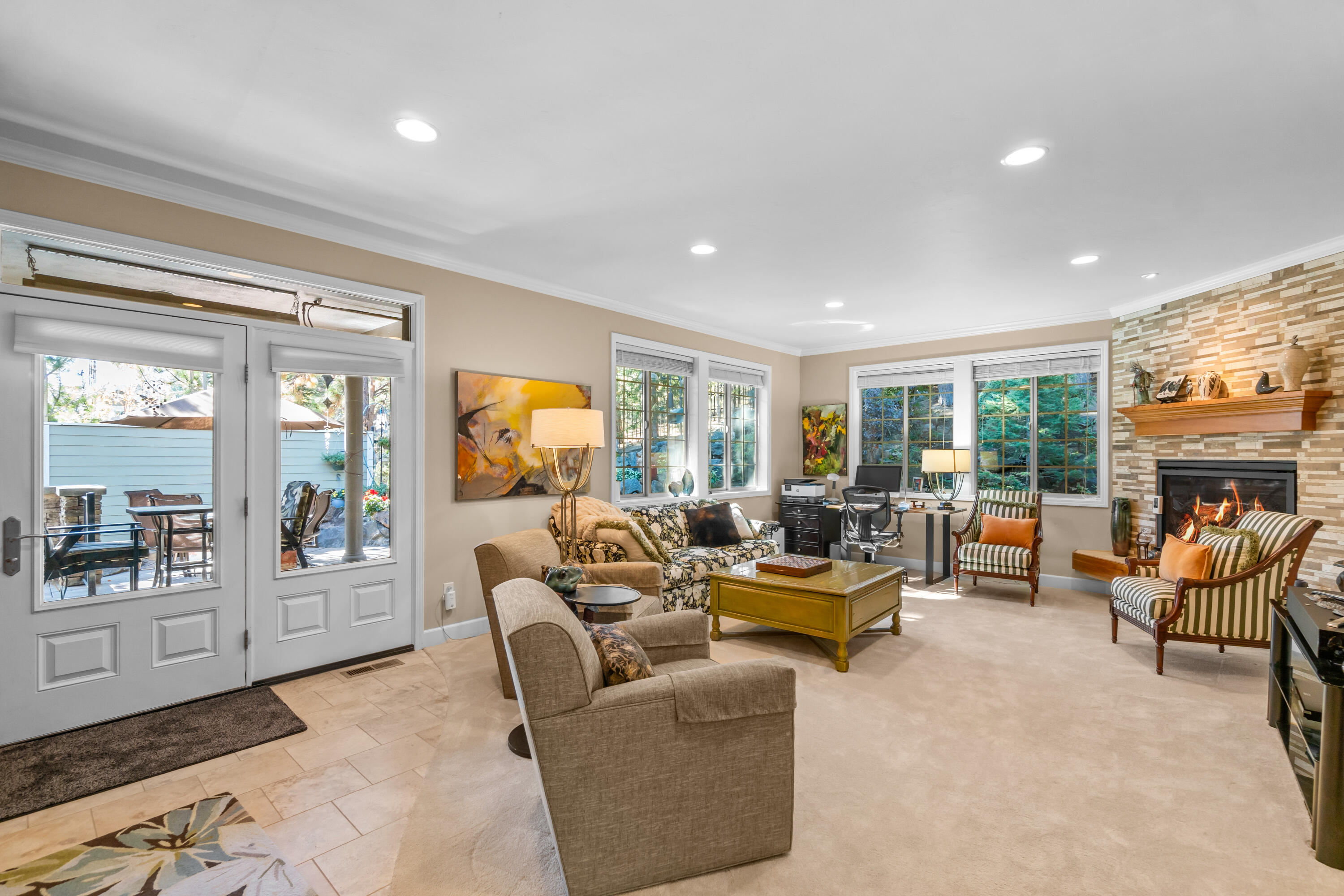 2551 NW Brickyard Street