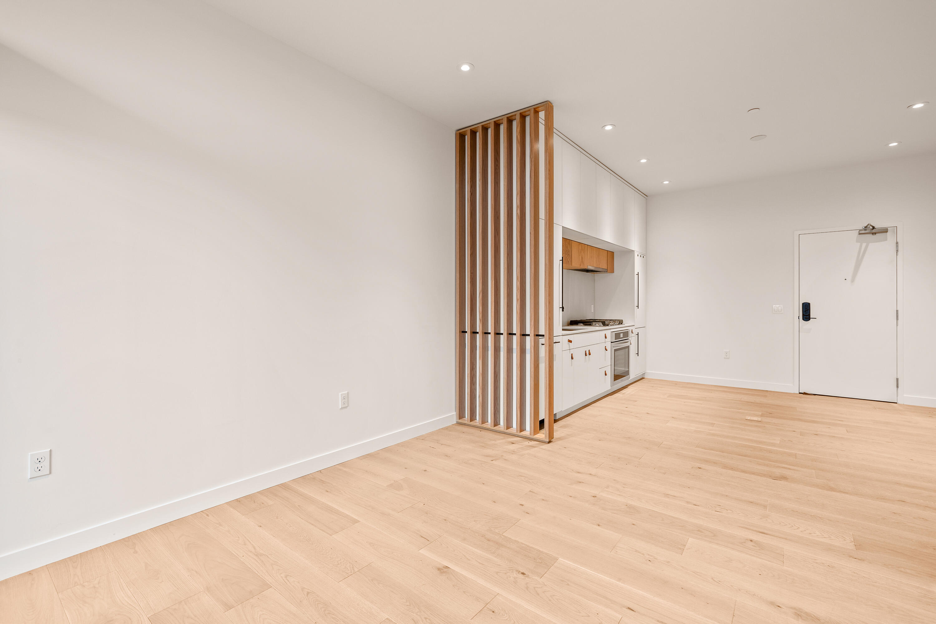 2745 NW Ordway Avenue, 206