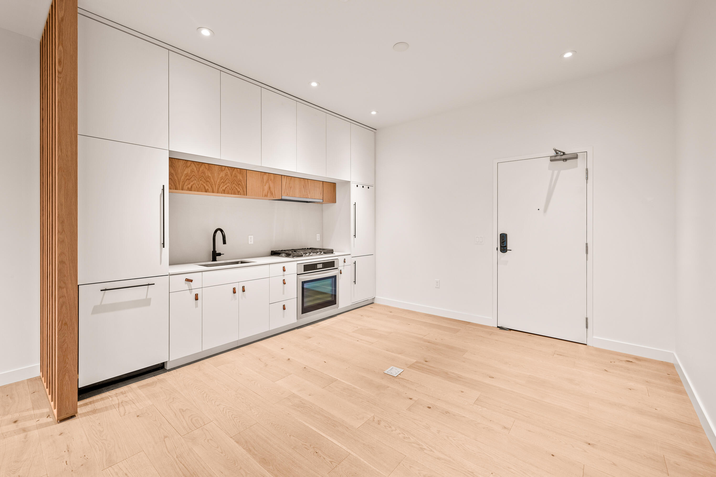 2745 NW Ordway Avenue, 206