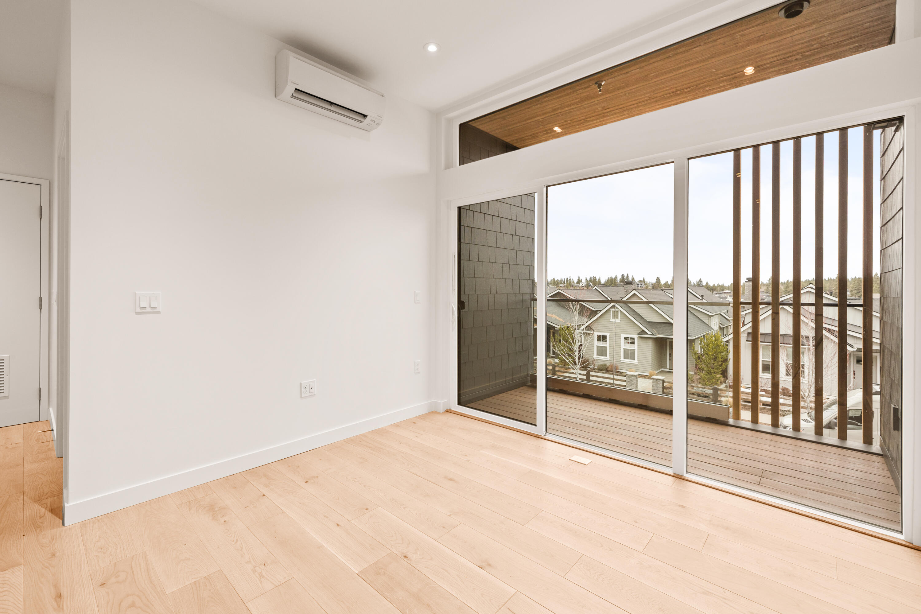 2745 NW Ordway Avenue, 206