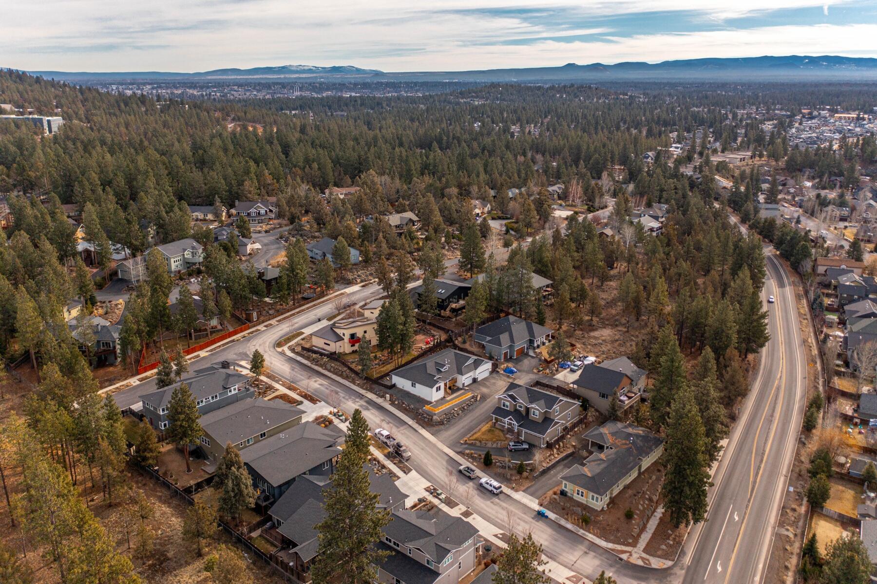 2929 NW Chardonnay Lane