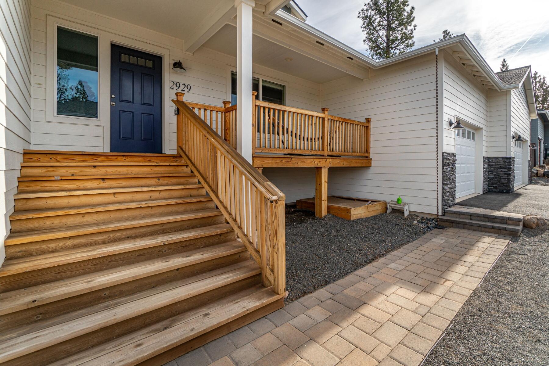 2929 NW Chardonnay Lane