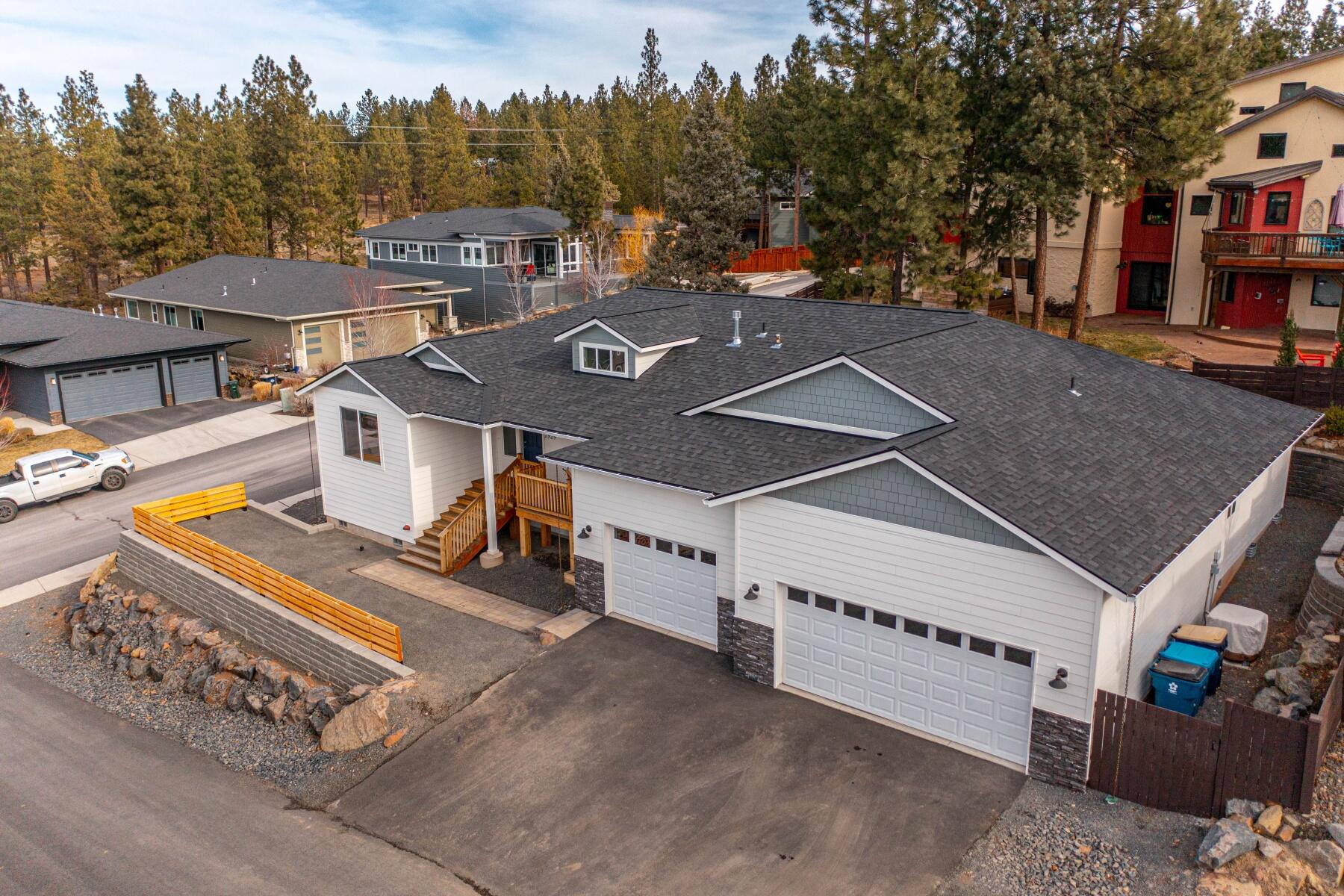 2929 NW Chardonnay Lane