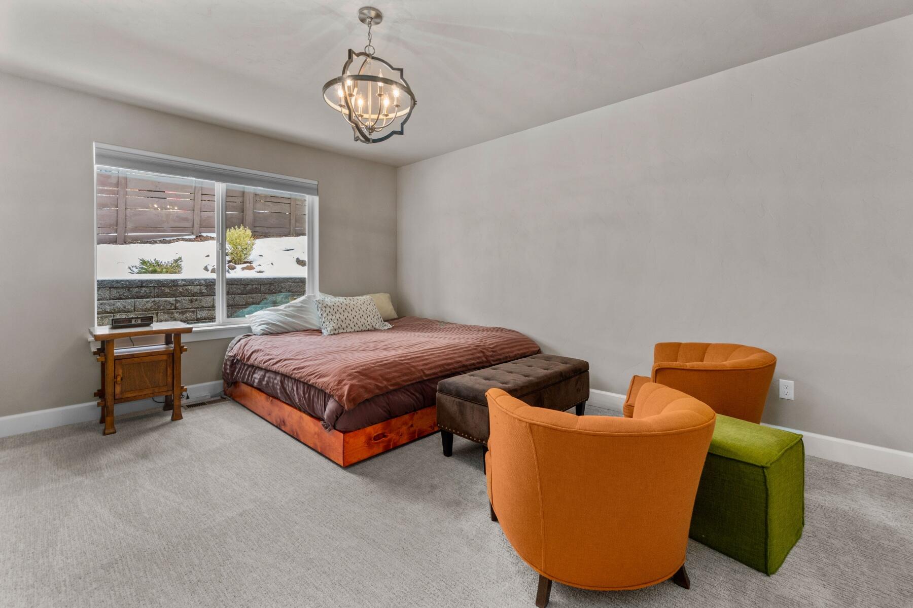 2929 NW Chardonnay Lane