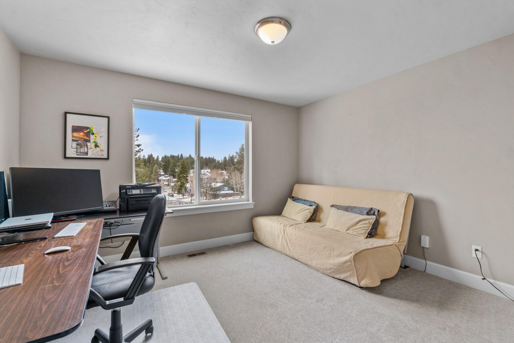 2929 NW Chardonnay Lane