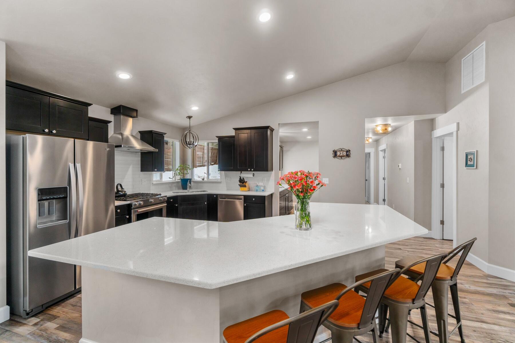 2929 NW Chardonnay Lane