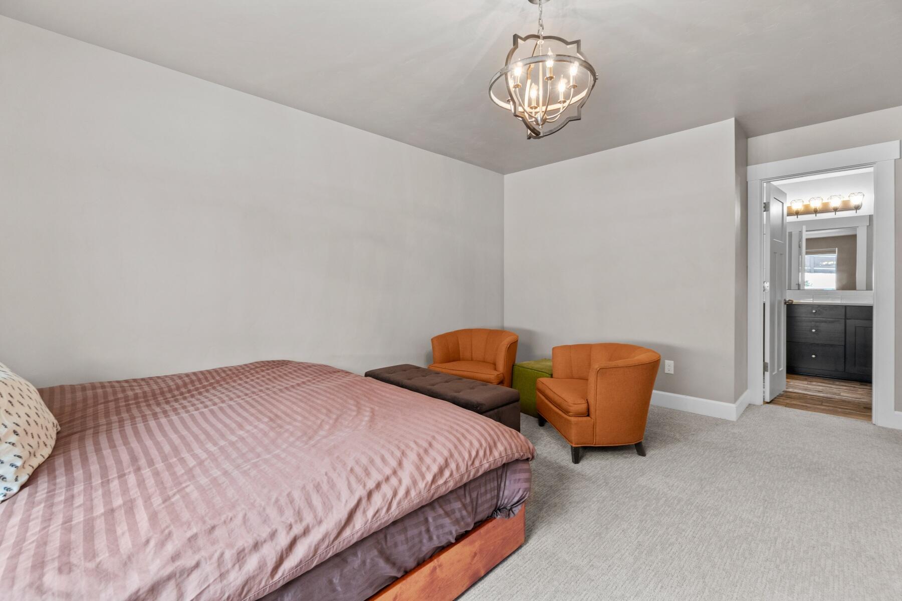 2929 NW Chardonnay Lane